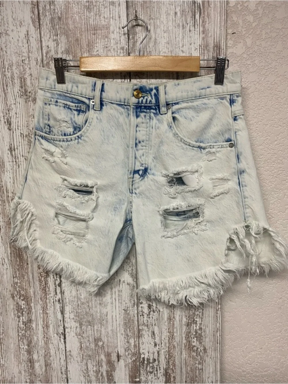 We The Free Light Blue Distressed Frayed Hem Jean Shorts